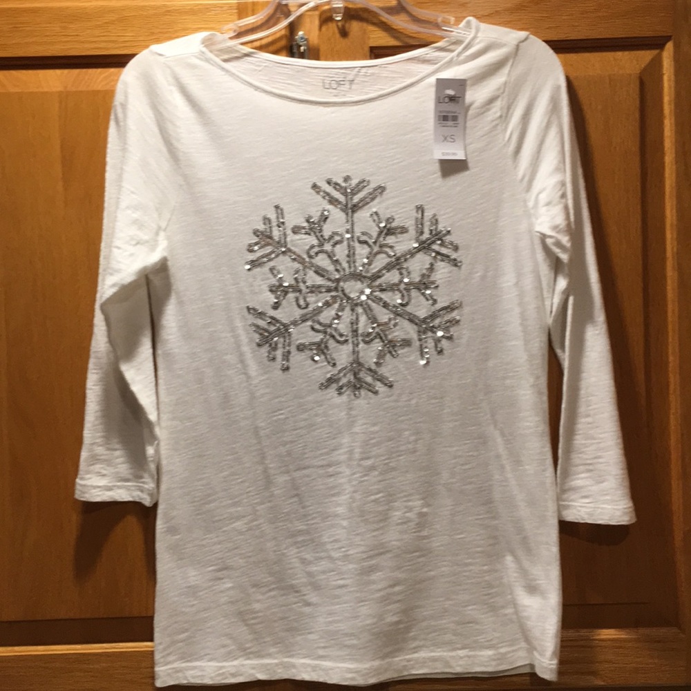 NWT!!! 3/4 sleeved. Pet-free/smoke-free home.